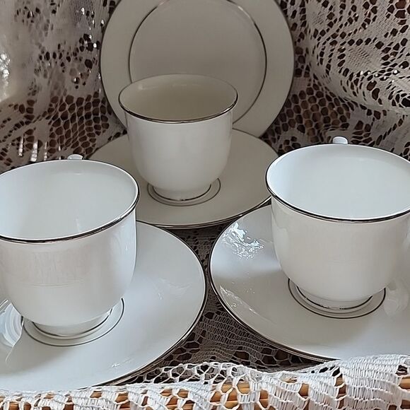 Lenox Fine china Debut Collection 'Hannah' Platinum - Picture 5 of 8